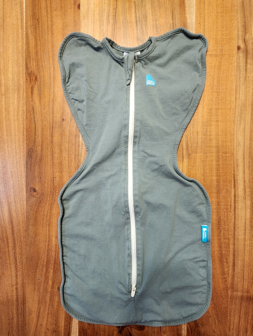 Love to dream Green Swaddle Zip Sleep Sack - Size Small